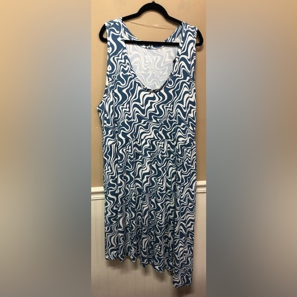 Ava & Viv Blue White Swirl Sleeveless Asymmetrical Dress Pockets Size 4X NWT - Picture 1 of 7